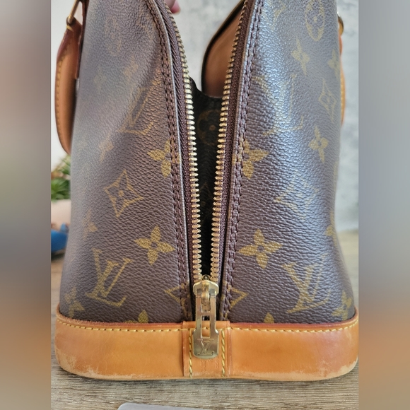 SOLD Louis Vuitton Alma PM - Picture 9 of 15